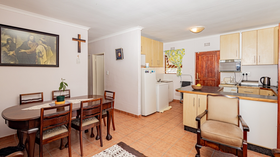 3 Bedroom Property for Sale in Loucharmante Western Cape